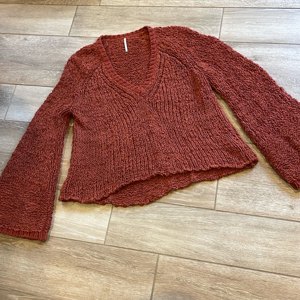 Free People Knit Cropped V Neck Sweater LARGE Wide Sleeves